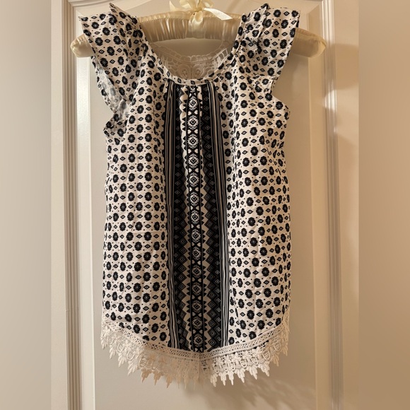 Self Esteem Black And White Sleeveless Top With Lace - Picture 2 of 9